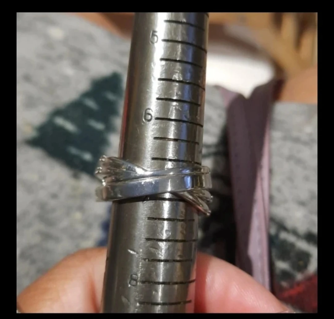 Genuine SWAROVSKI HYPERBOLA Emerald Cocktail Bridge Ring - photo 4