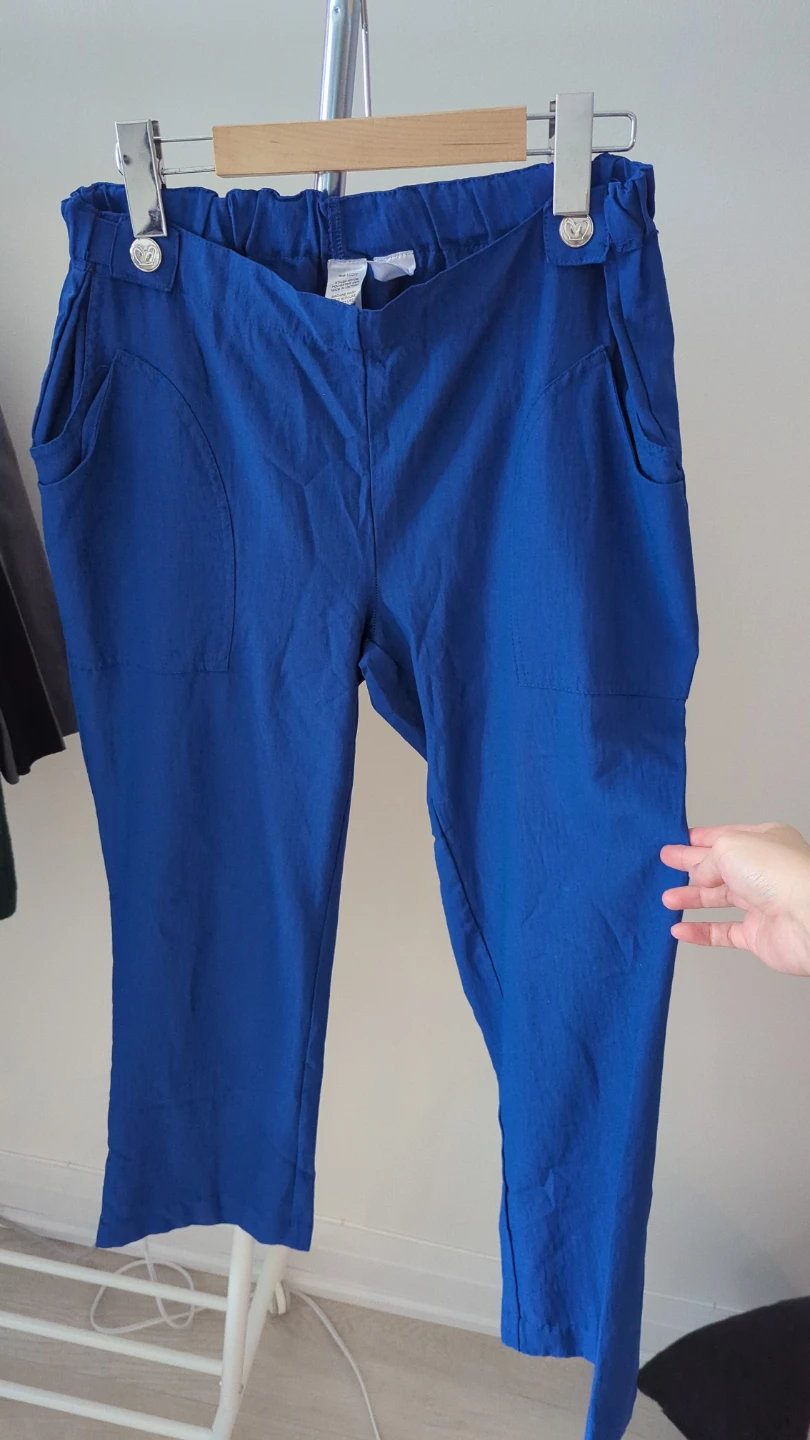 5 pieces - scrub tops and pants - photo 2