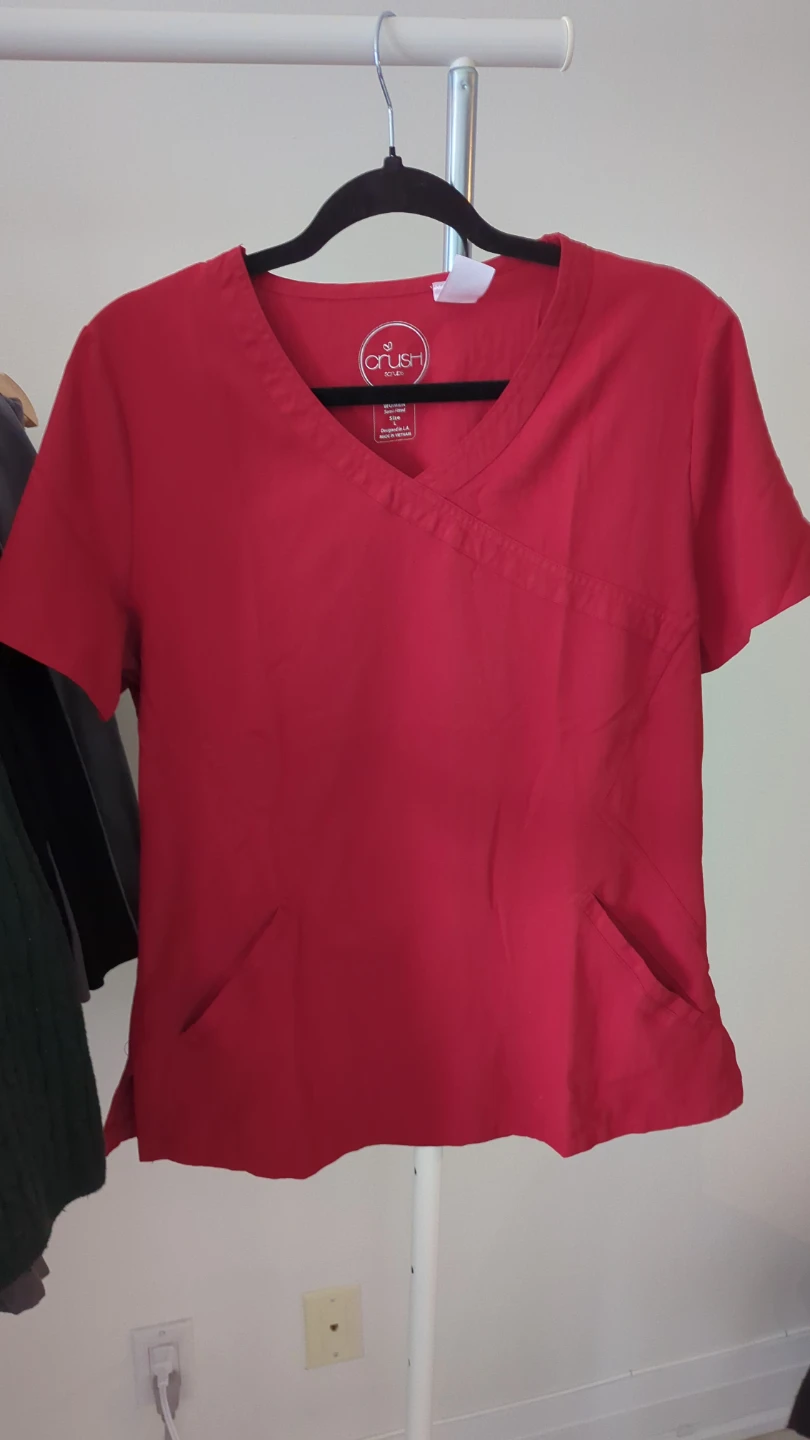 5 pieces - scrub tops and pants - photo 4