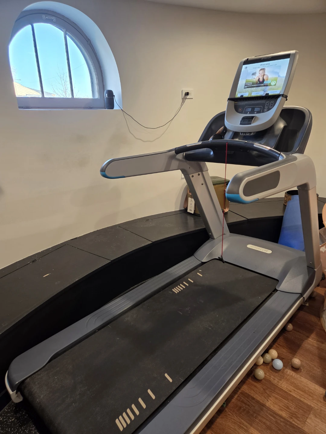 Precor Commercial Treadmill – Gym Quality – Great Condition - photo 2