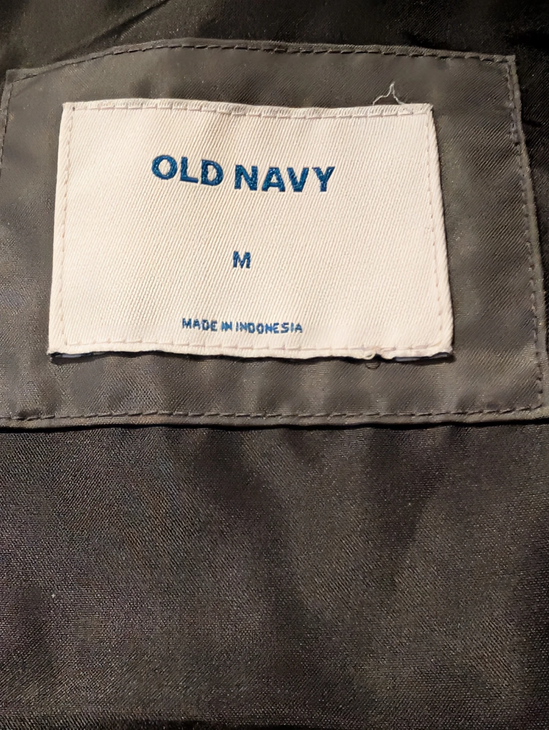 Old Navy Black Puffer Vest - Size M - photo 3