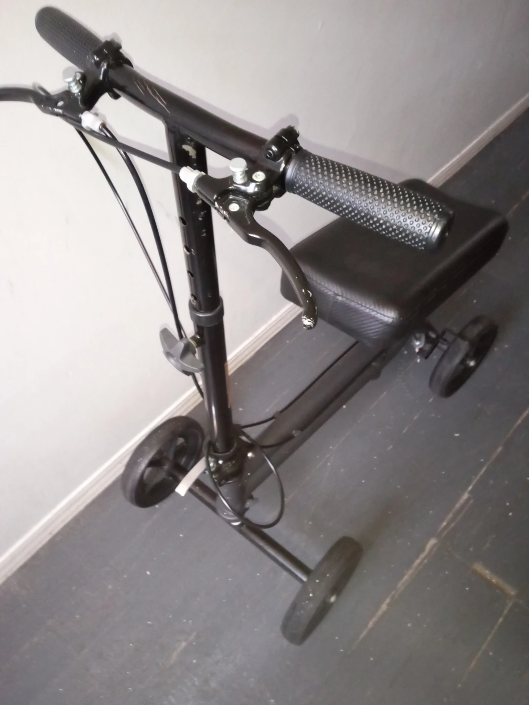 Black Knee Scooter Walker - photo 3