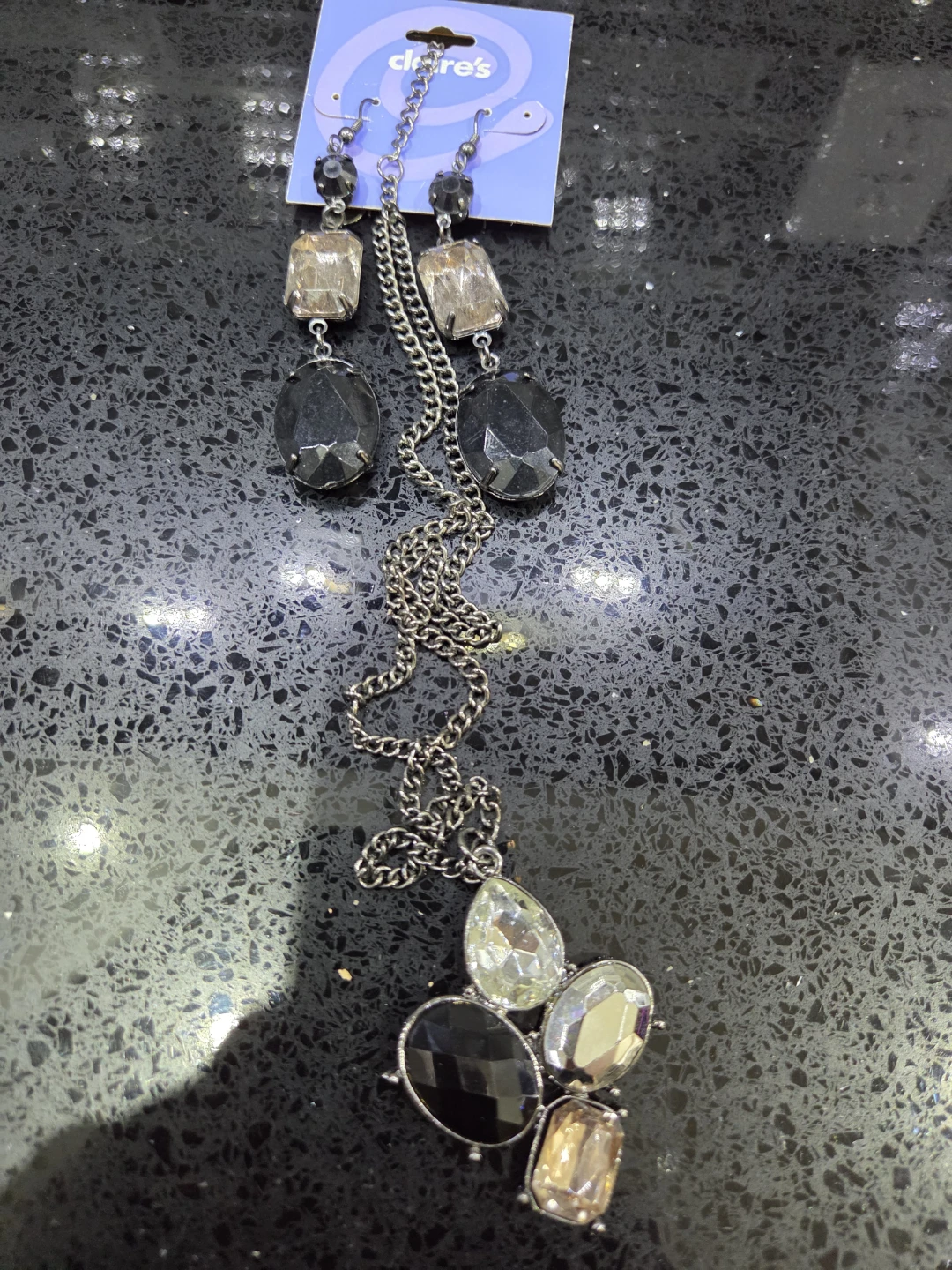 FREE Earrings and necklace+pendant set