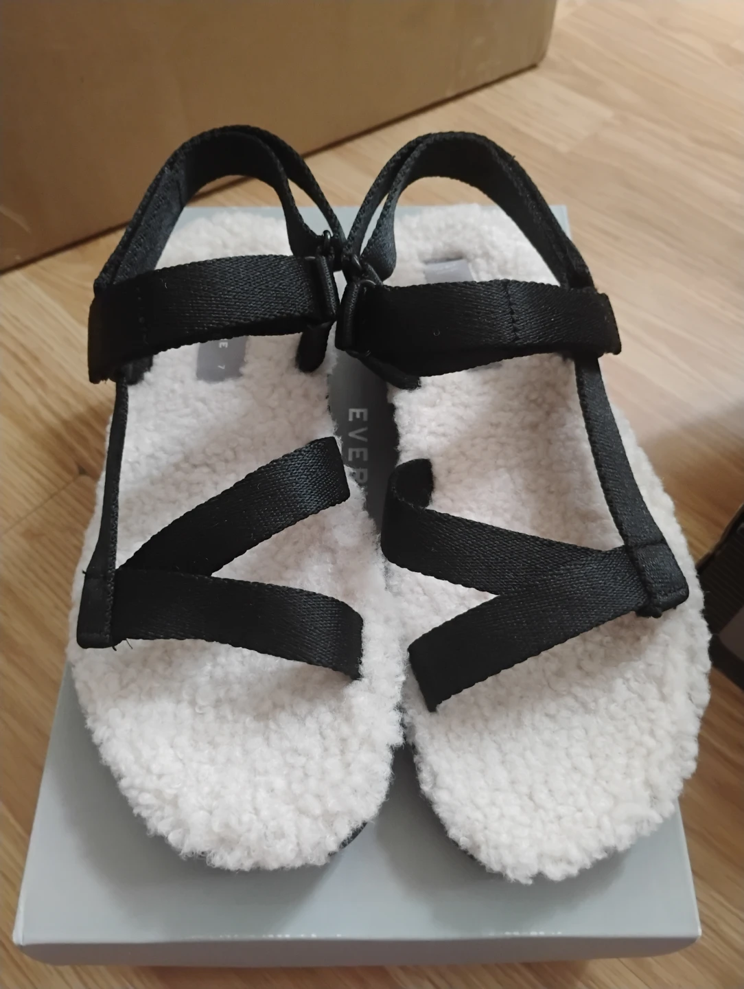 Everlane White Sherpa Strap Sandals Size 7