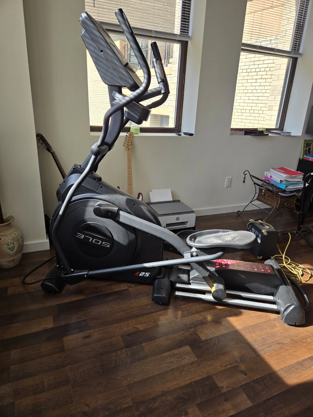 Sole Fitness E25 Elliptical Trainer - photo 2