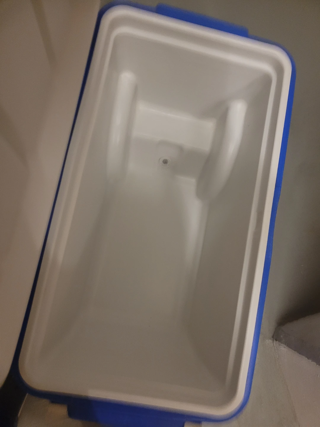 Coleman Cooler with Wheels - photo 5