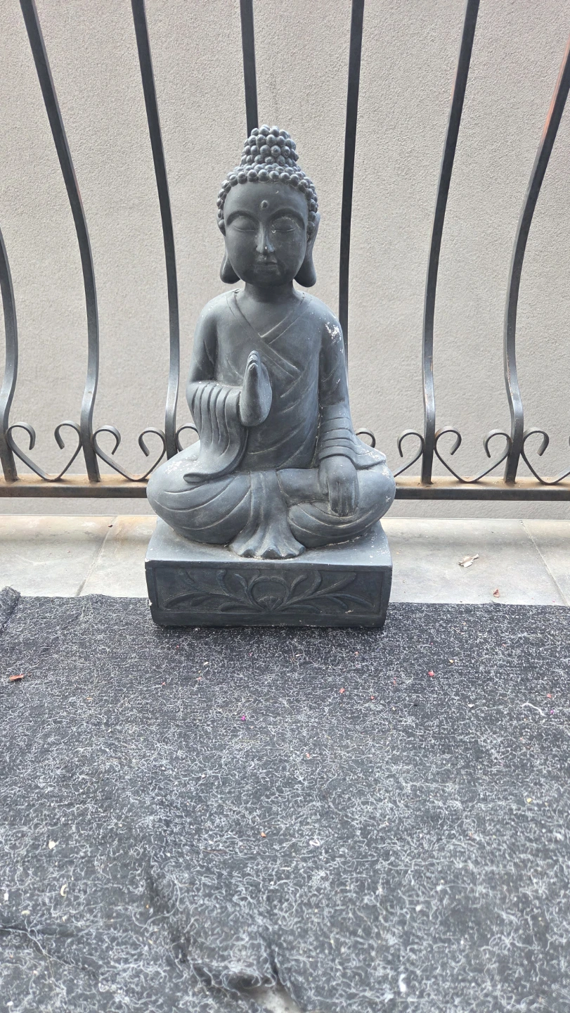 Sitting Buddha Statue outdoor