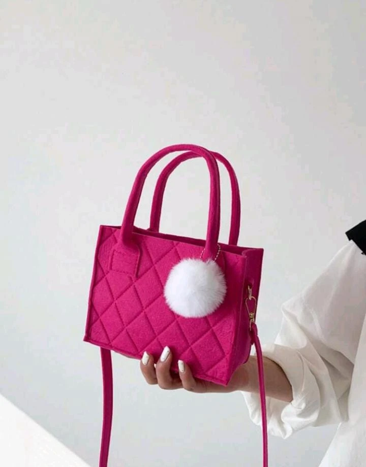 Sac à main rose avec pompon - photo 4