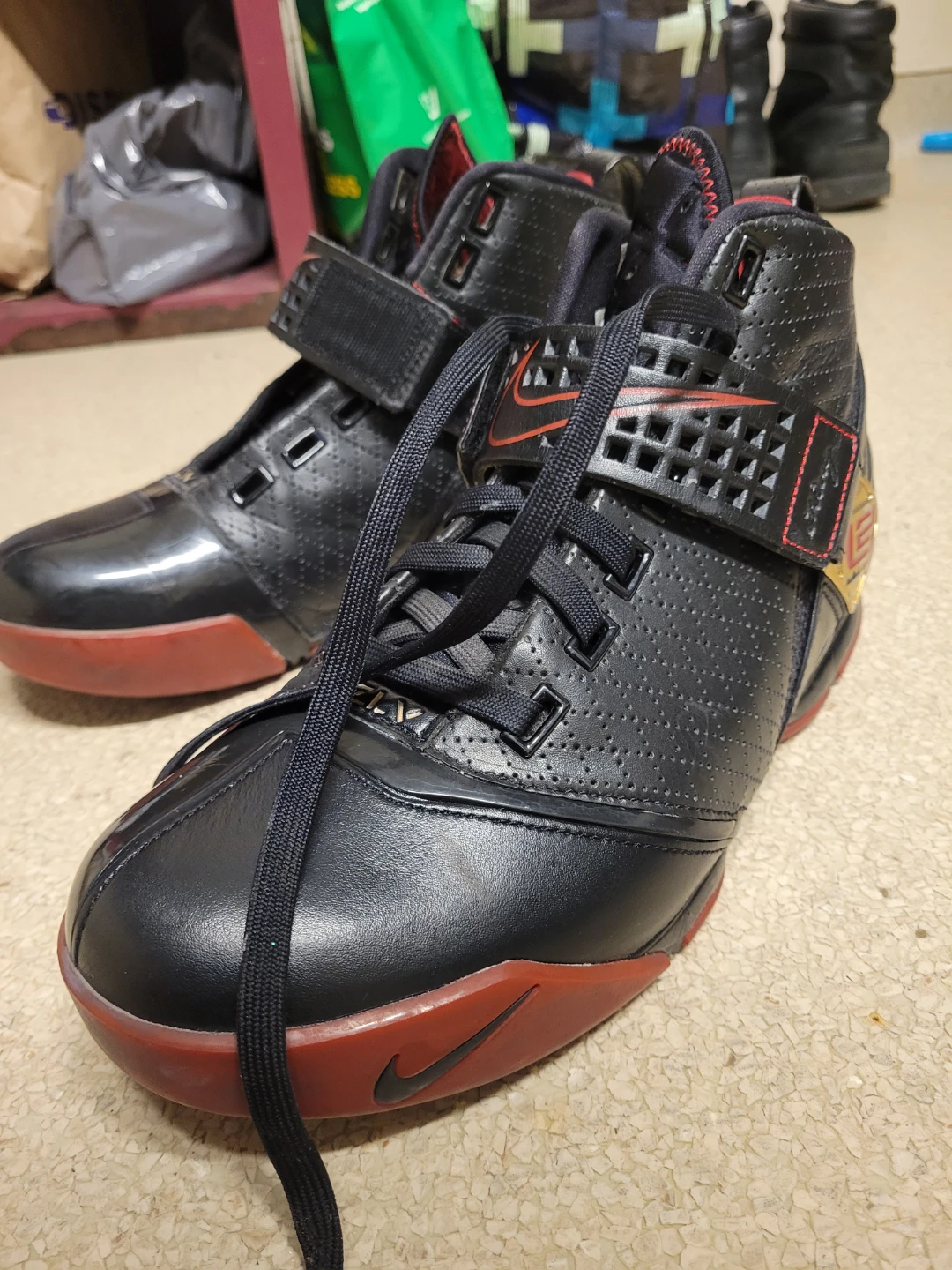 Nike LeBron James Basketball Shoes - photo 2