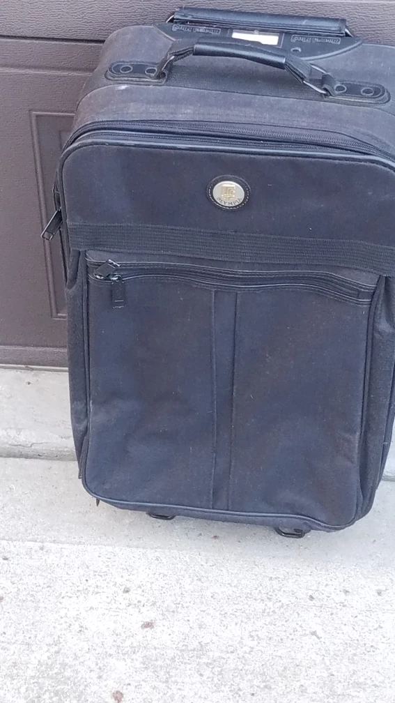 Olympia Rolling Luggage Bag