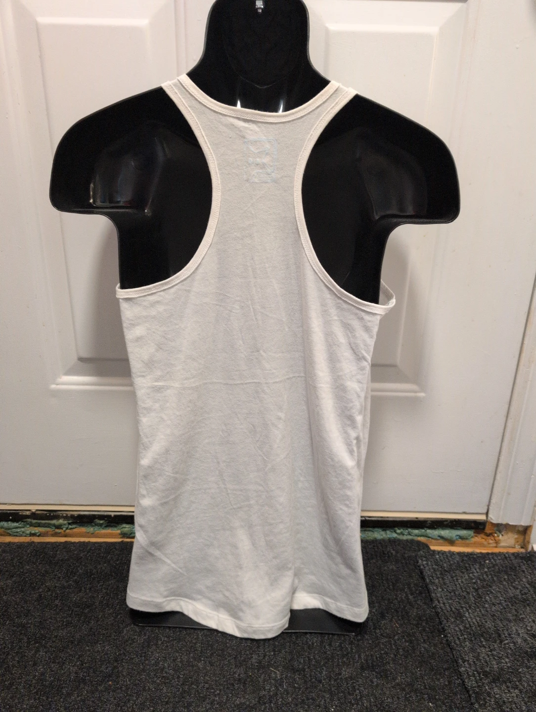 White Tank Top with Beach Scene Graphic - photo 3