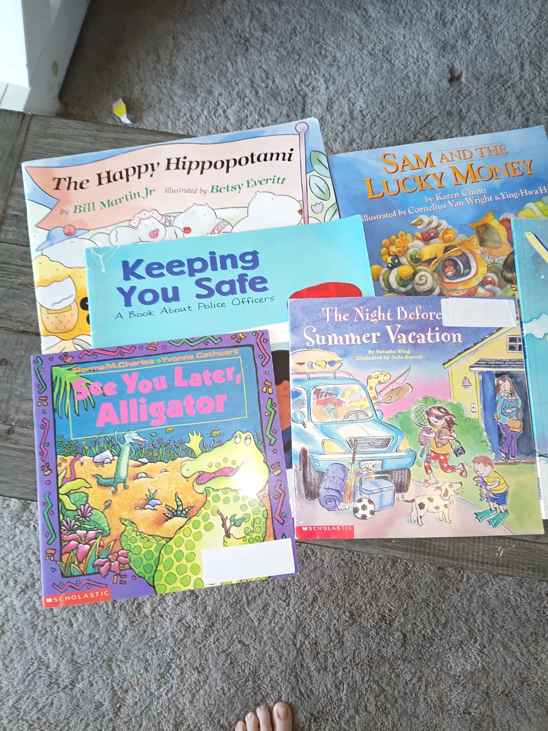 Lot of 10 - Assorted kids Books (kindergarten) - Various Authors
