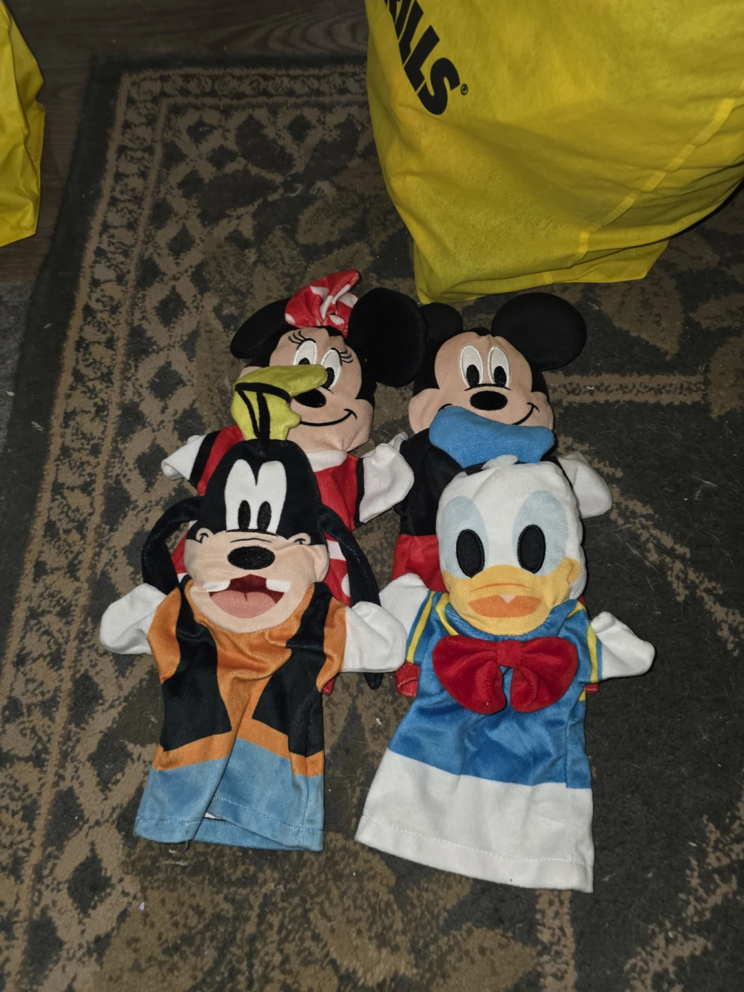 Disney Mickey, Minnie, Donald, Goofy Hand Puppets