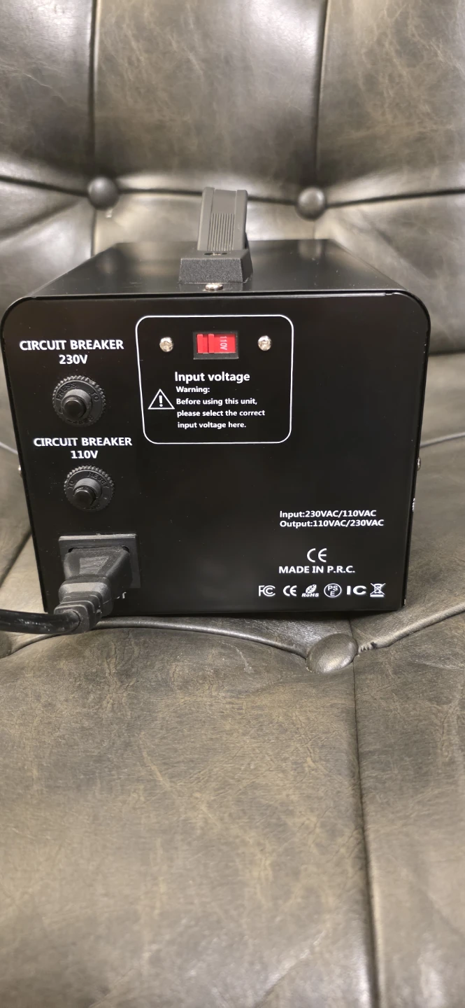LVYUAN VTUS-1500 Step Up & Step Down Voltage Transformer - photo 2