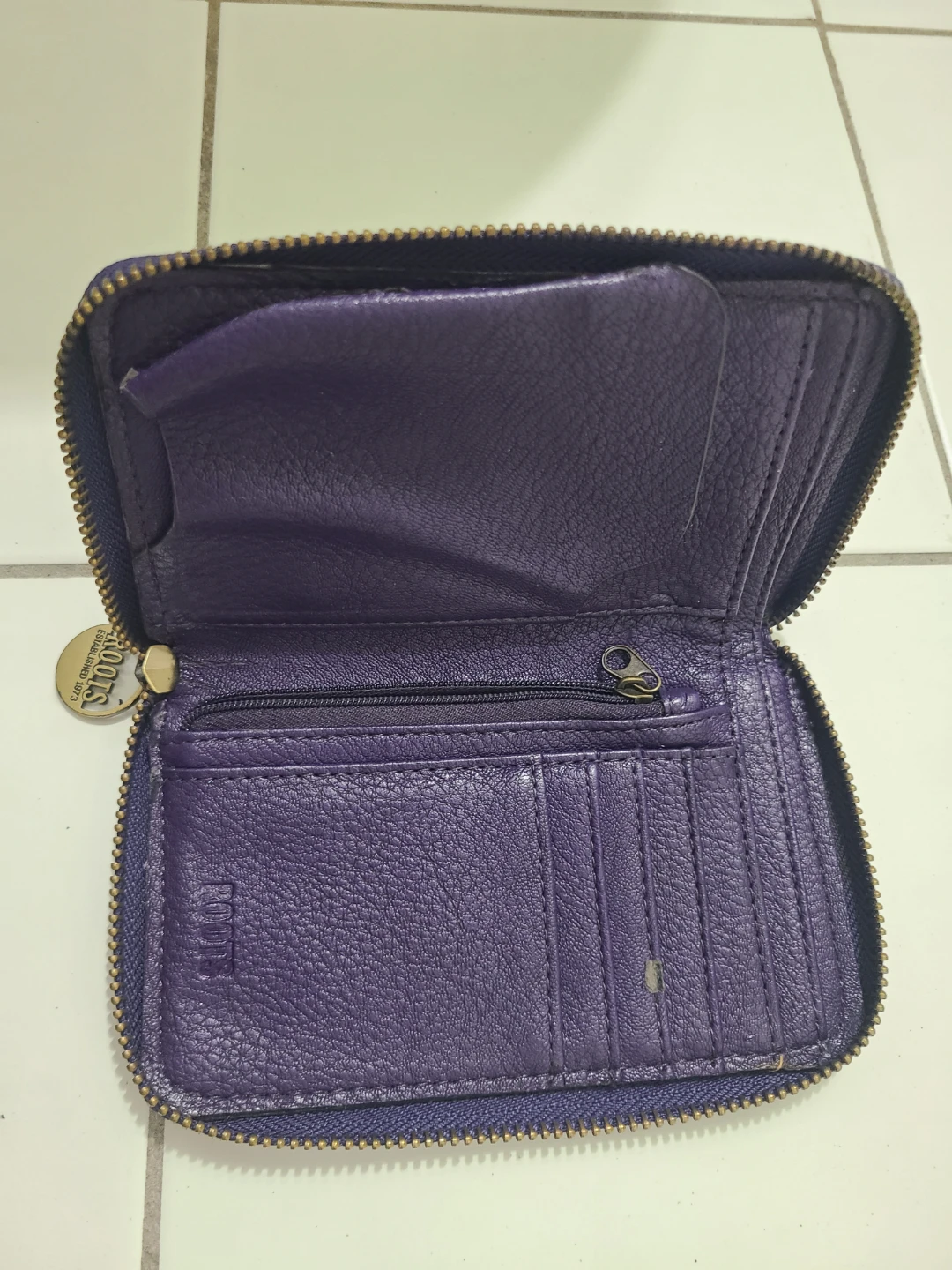 Roots Quilted Zip Around Wallet - photo 2