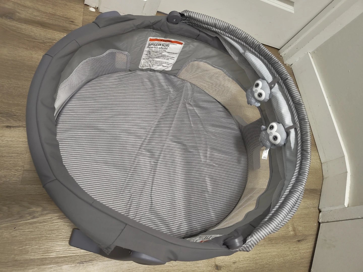 Baby Bassinet with Canopy - photo 4
