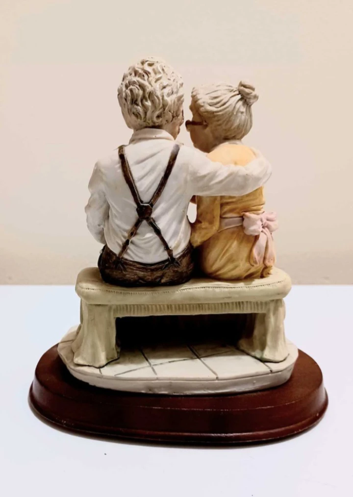 Hand Crafted Elderly Couple Figurine - photo 4