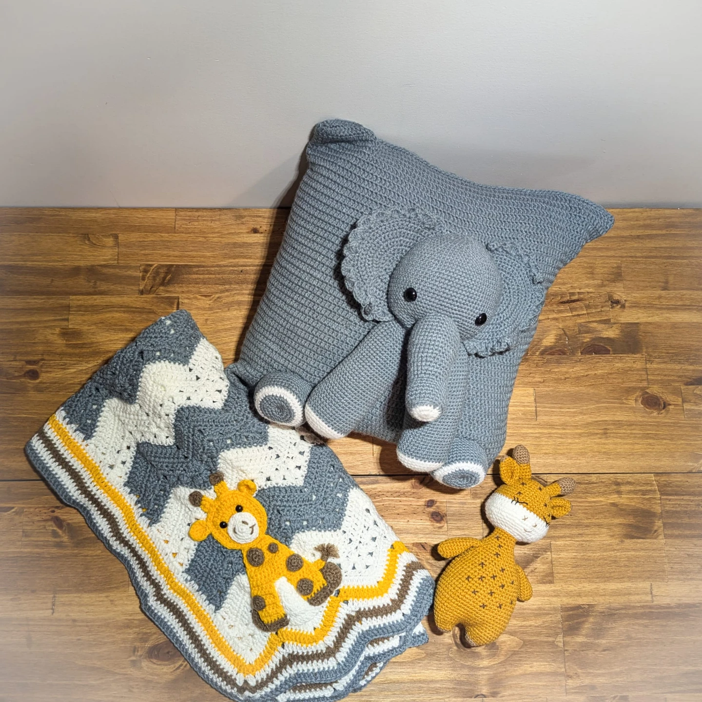 Crocheted Handmade kit for baby - photo 3