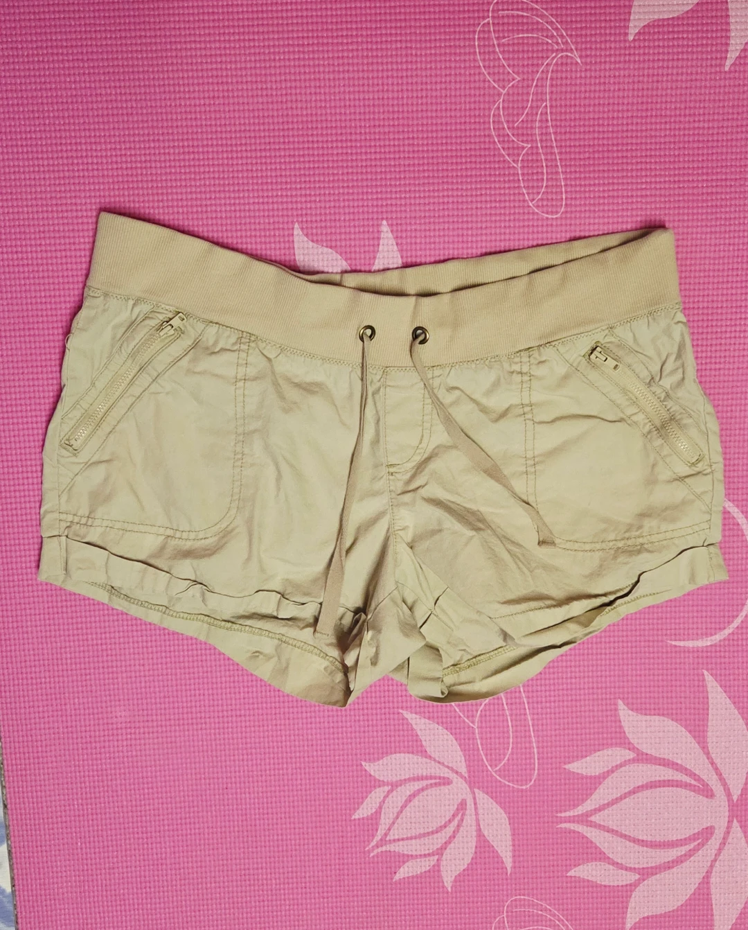 Tan Cargo Shorts with Zip Pockets