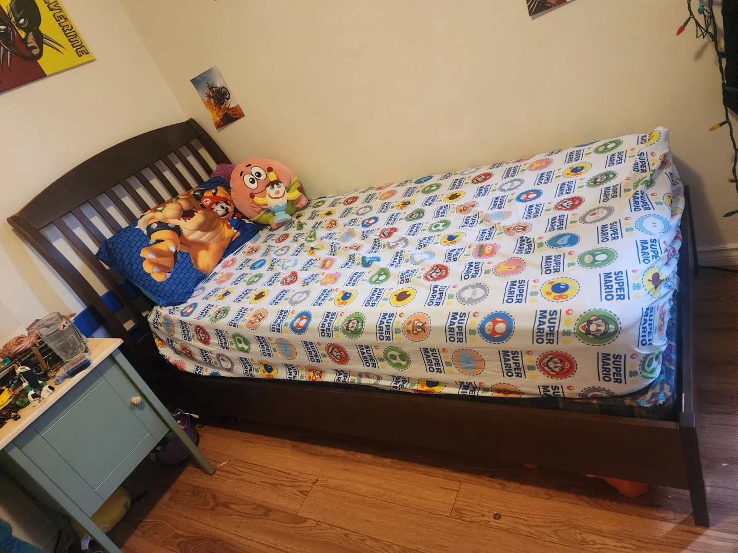 Twin Bed w. Mattress and box spring. - photo 3