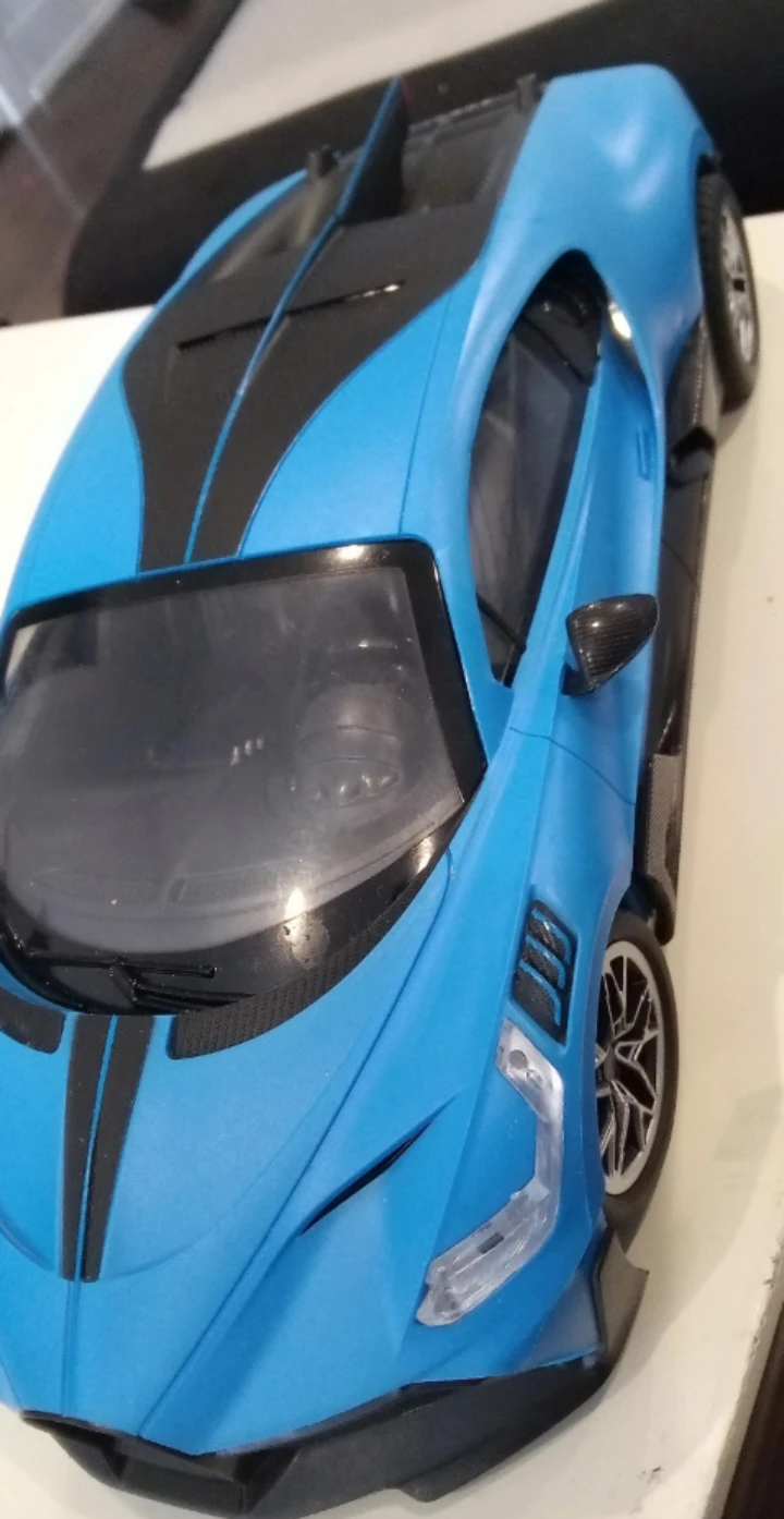Bugatti W16 Diecast Model Car - Blue