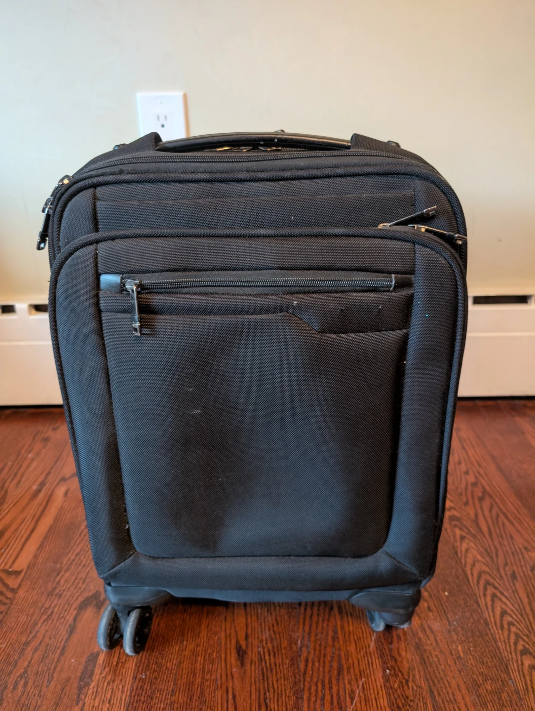 Samsonite Black Rolling Carry-On Suitcase - photo 5