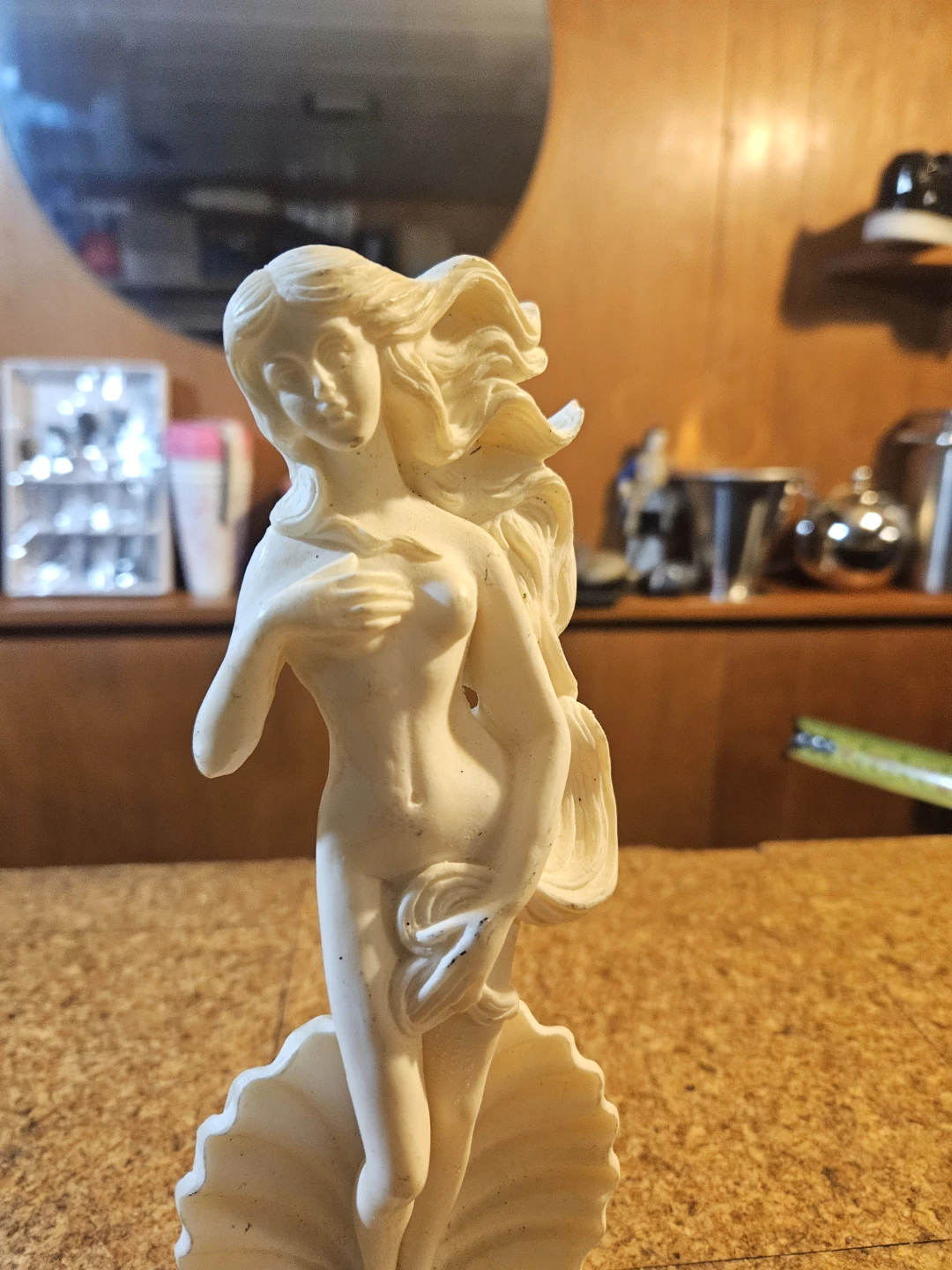 Venus Figurine on Shell Base - photo 2