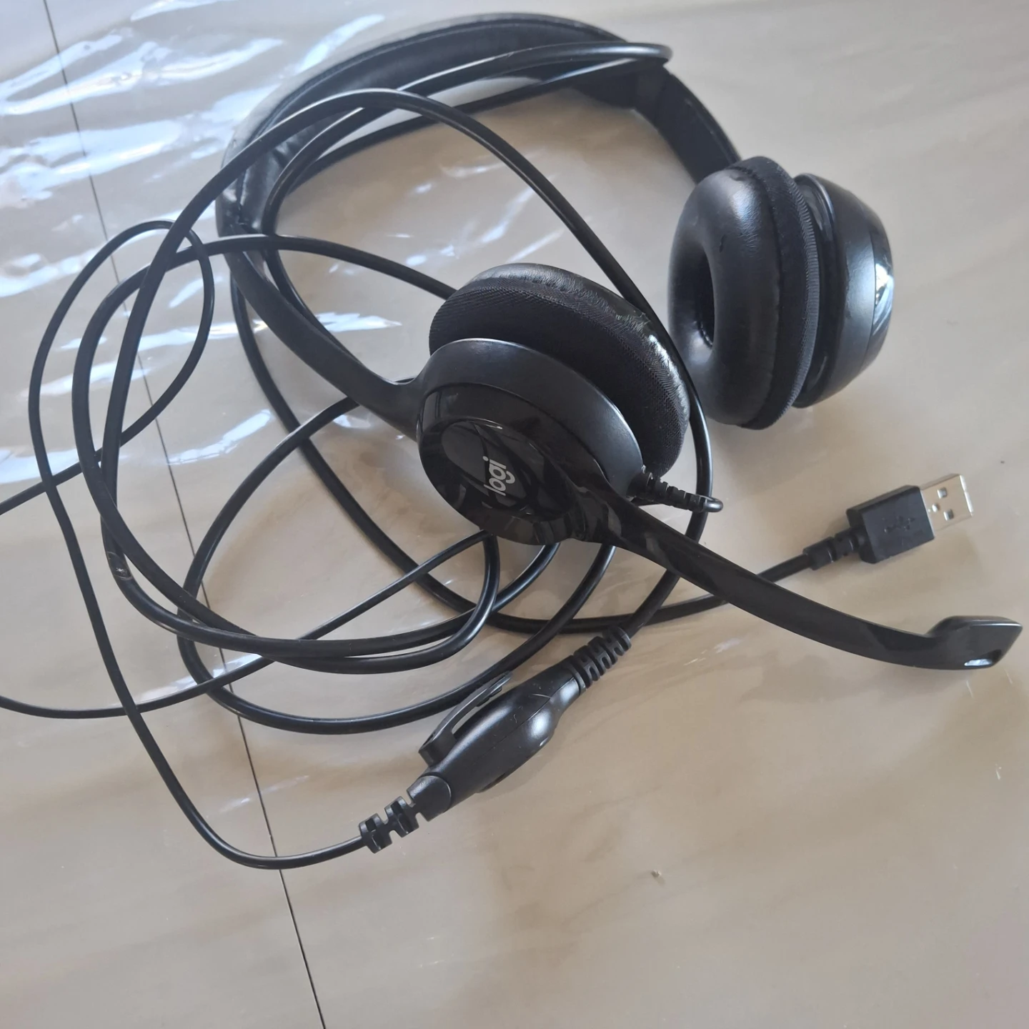 Logitech H390 USB Headset with Microphone
