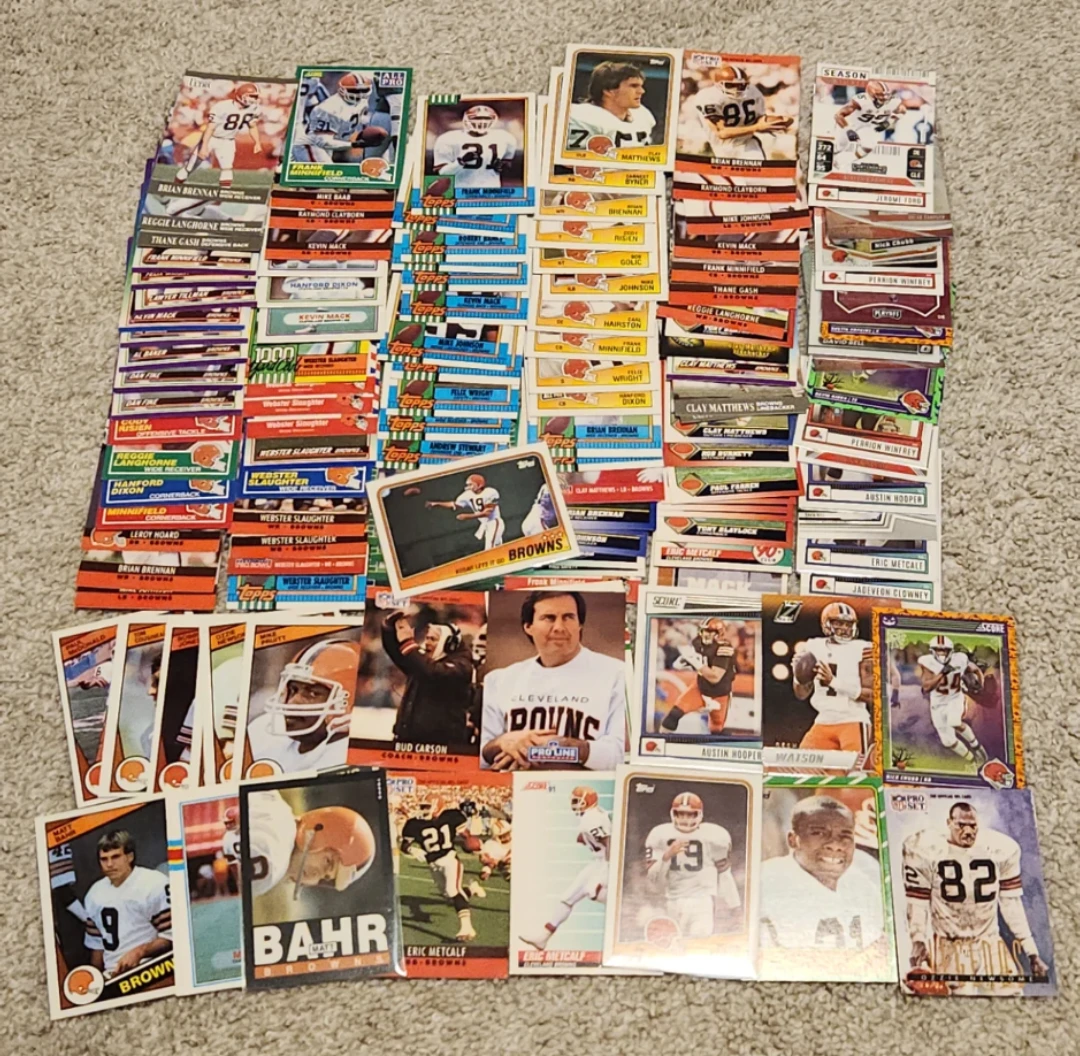 Cleveland Browns, 200 Football Cards Team lot - photo 3