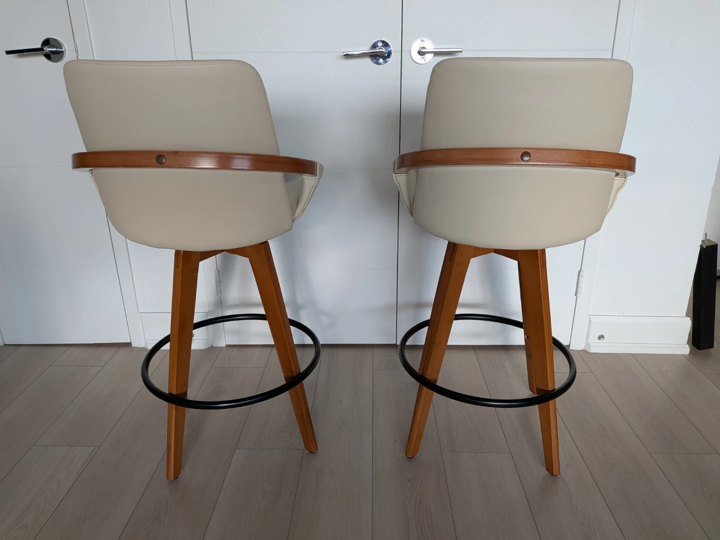 Set of 2 Swivel Bar Stools - Cream Leatherette - photo 2