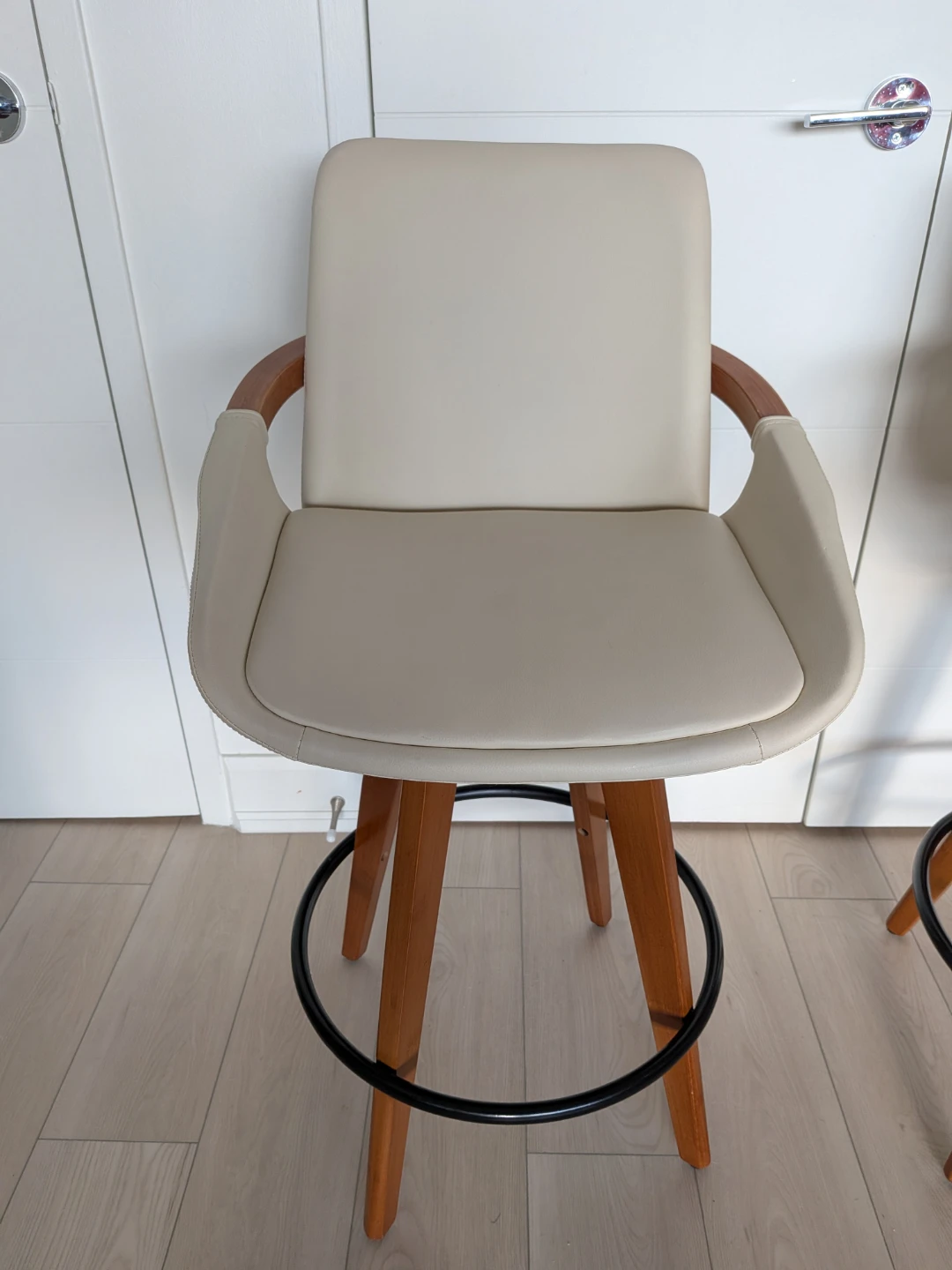 Set of 2 Swivel Bar Stools - Cream Leatherette - photo 4