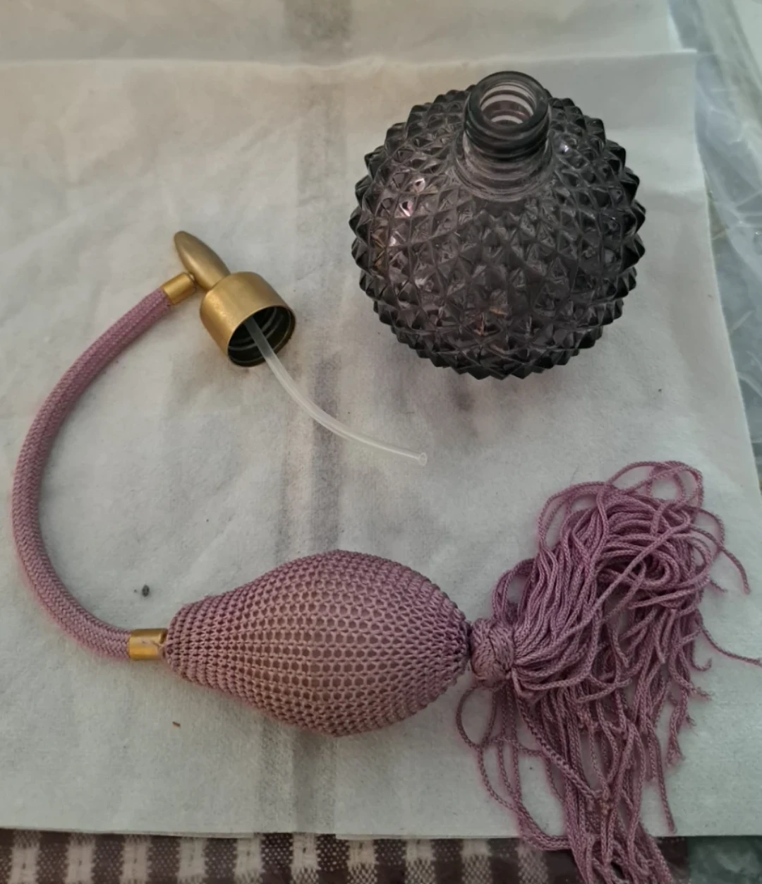 Vintage Glass Perfume Atomizer with Tassel - photo 4