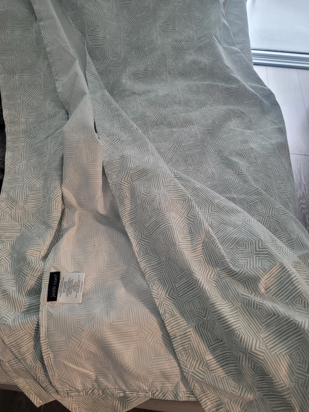 Jennifer Adams queen size flat sheet