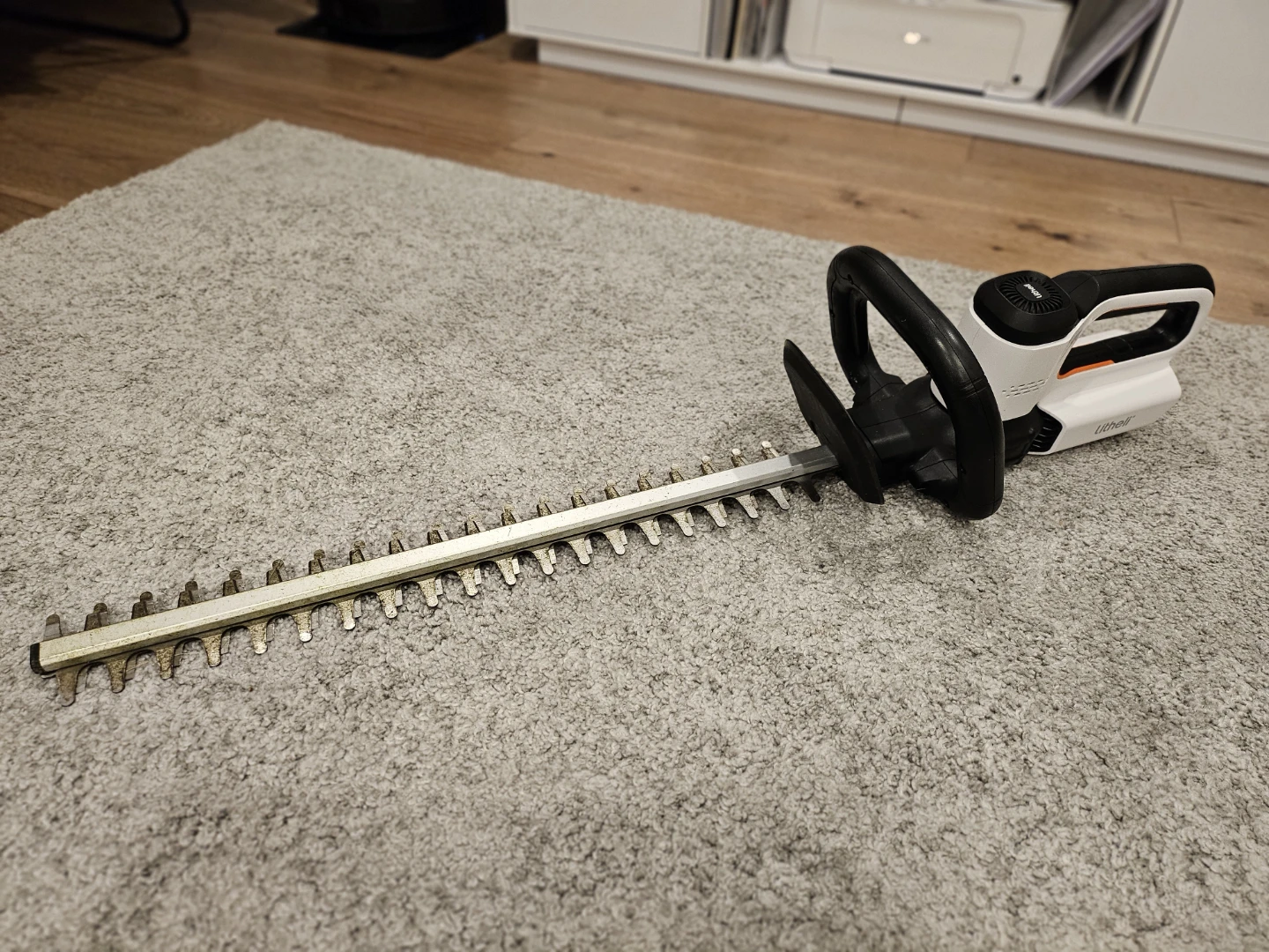 Litheli 20V Cordless Hedge Trimmer - photo 2
