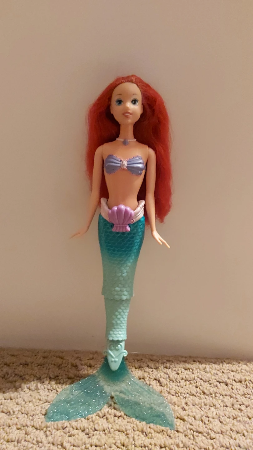 The Little Mermaid Swimming Ariel Doll  2010