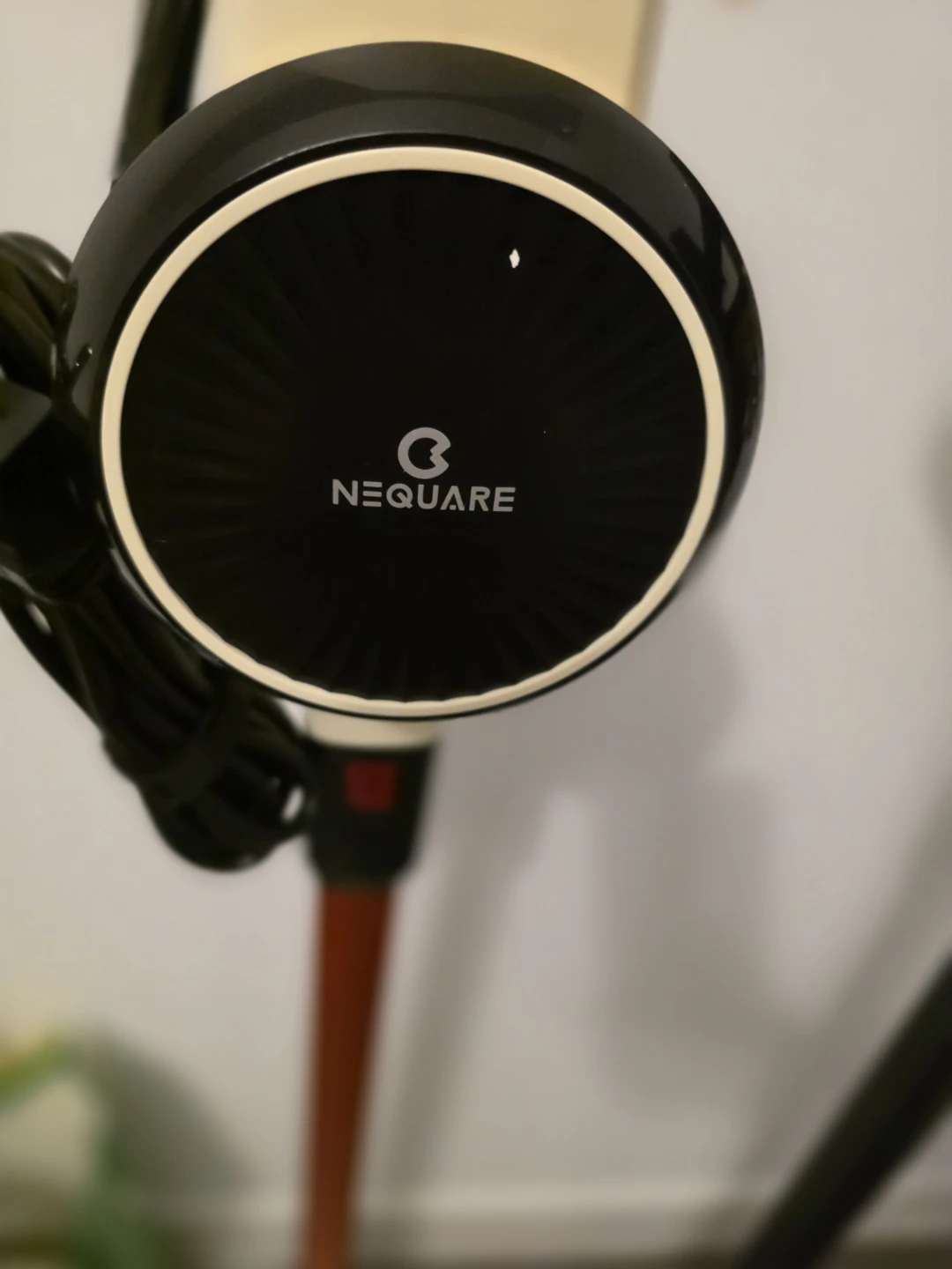 MOVING SALE - Nequare Vacuum (Cordless and Regular) - photo 3