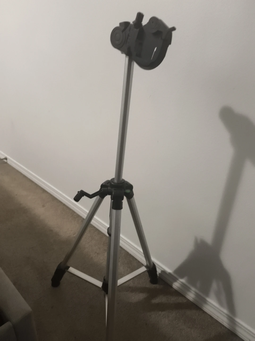 Adjustable Tripod Stand