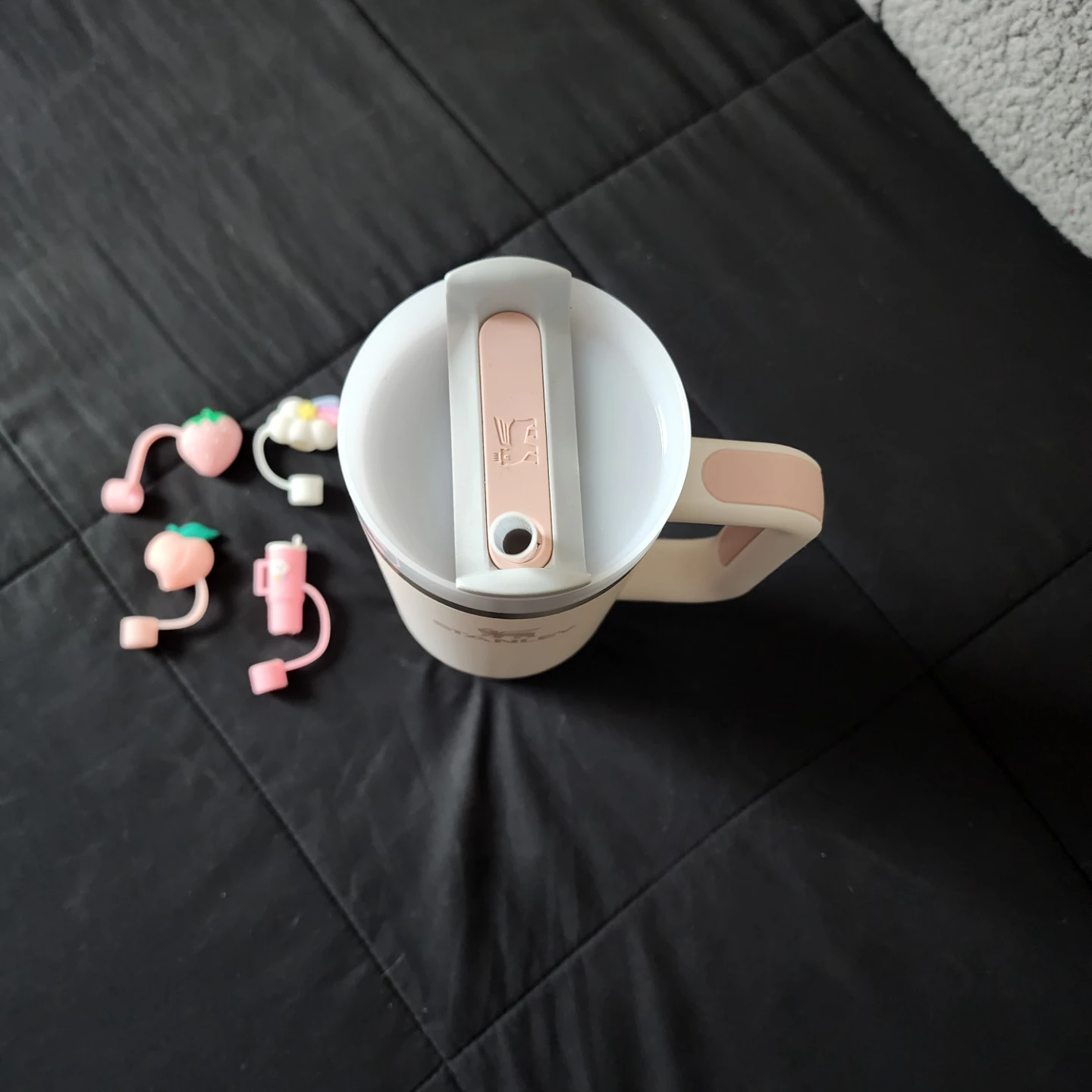 Stanley Tumbler with Straw and Charms - photo 3