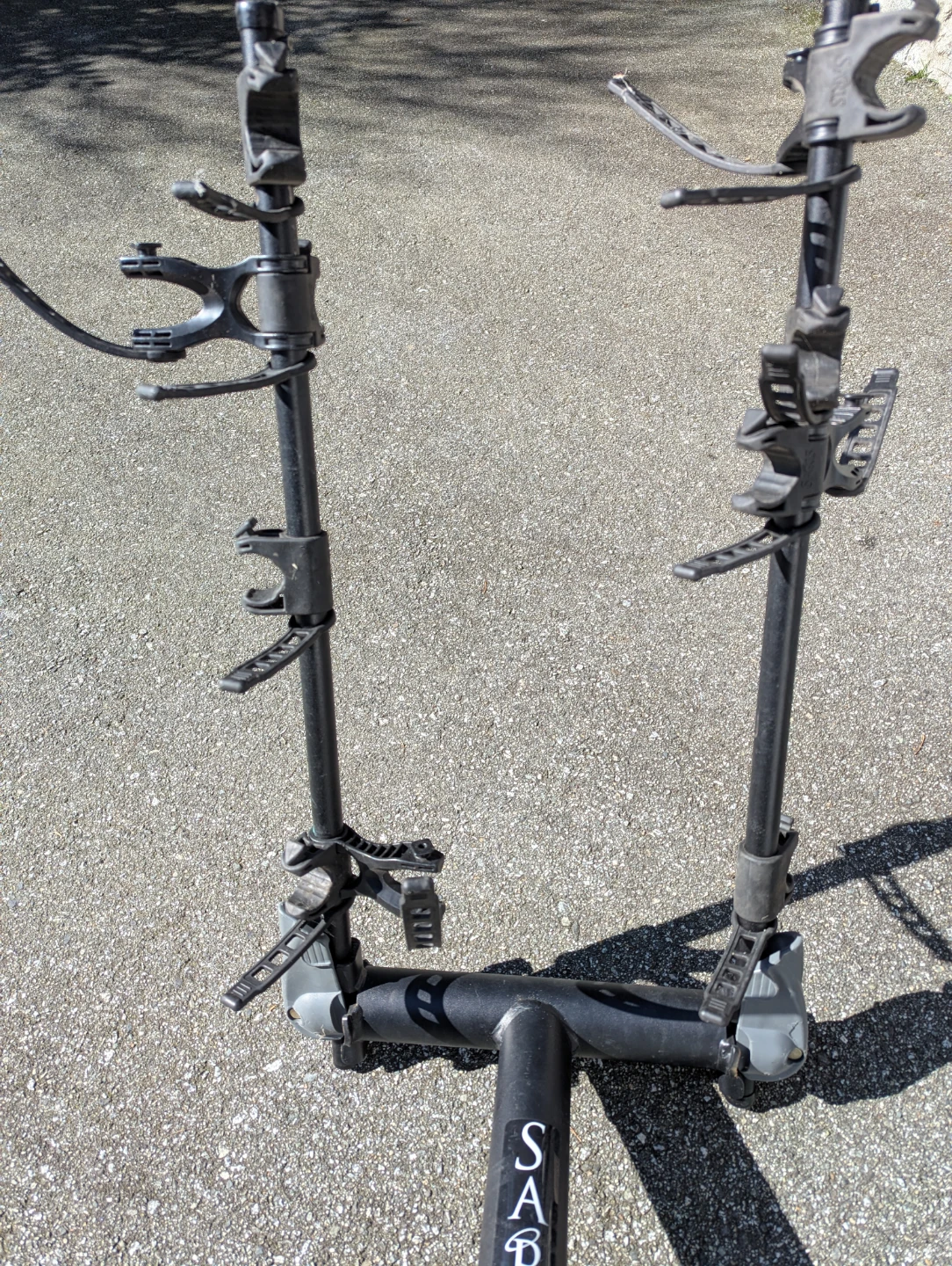 Saris T-Rax 4-Bike Hitch Mount Rack – Solid Steel - photo 4