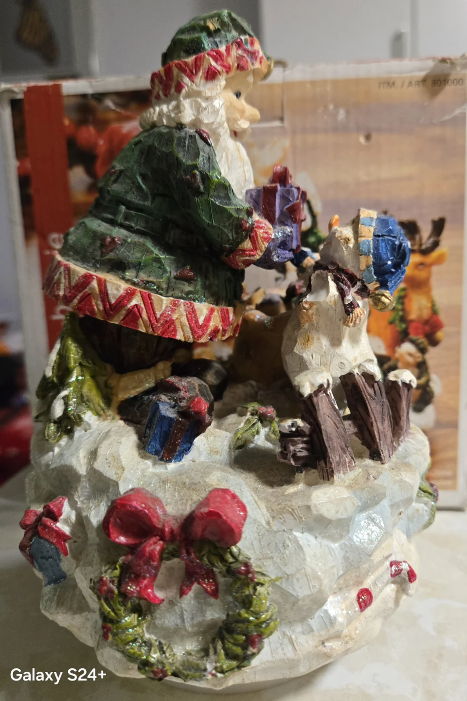 Christmas Santa Claus Figurine