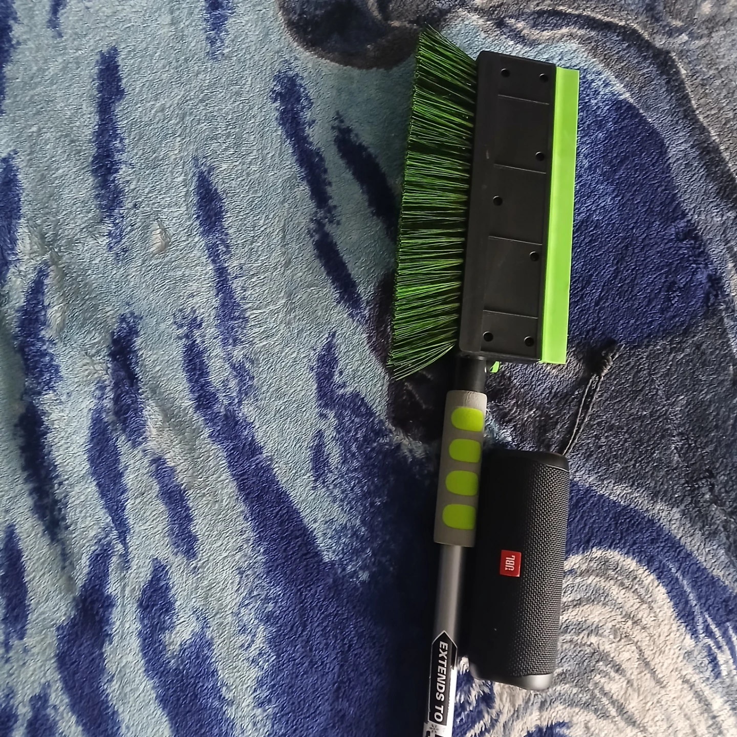 SubZero Arctic-Force Snow Broom 53" Extendable Ice Scraper Brush - photo 5