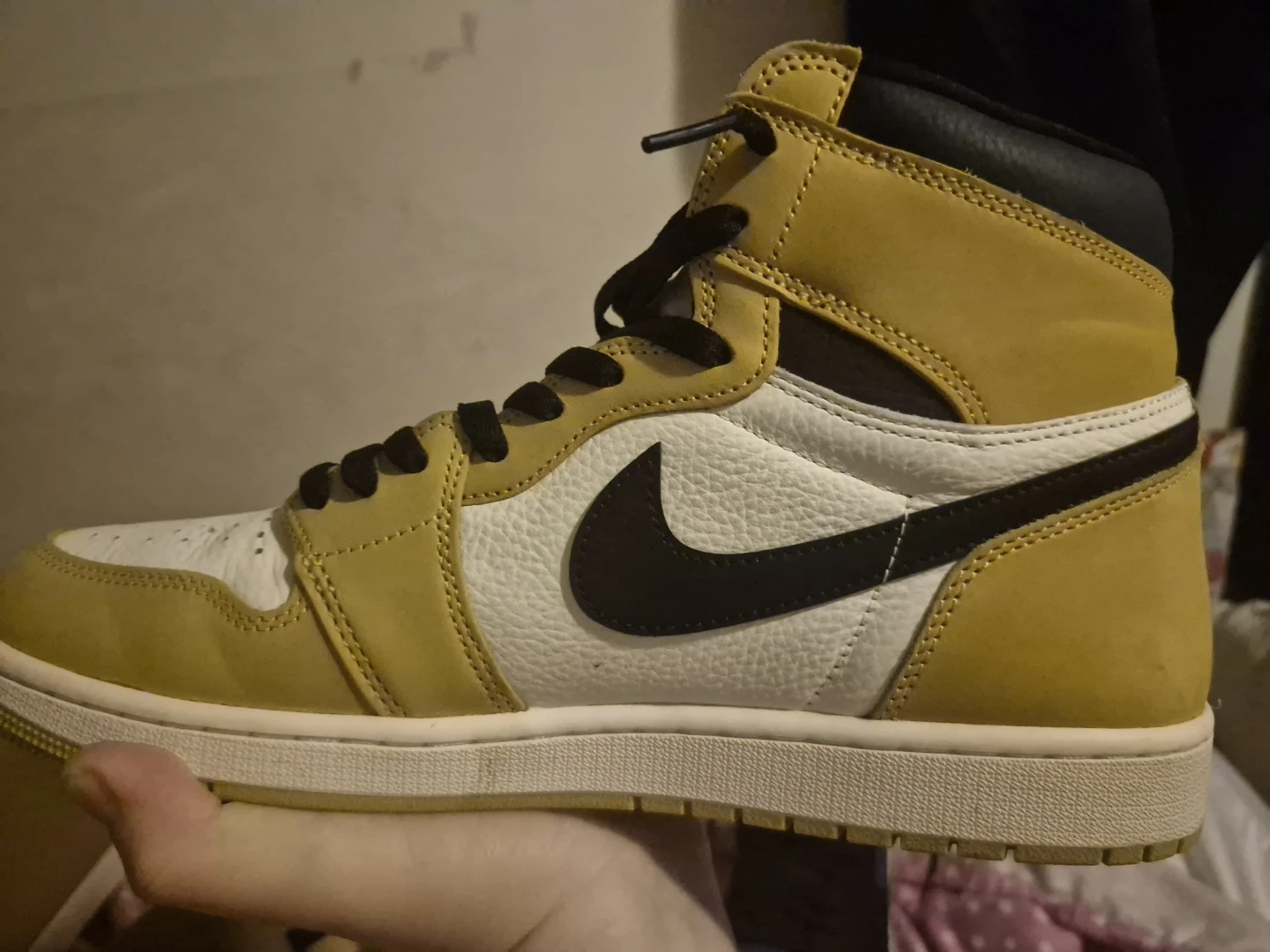 Nike Air Jordan 1 Retro High OG Yellow Ochre Size 13 - photo 2