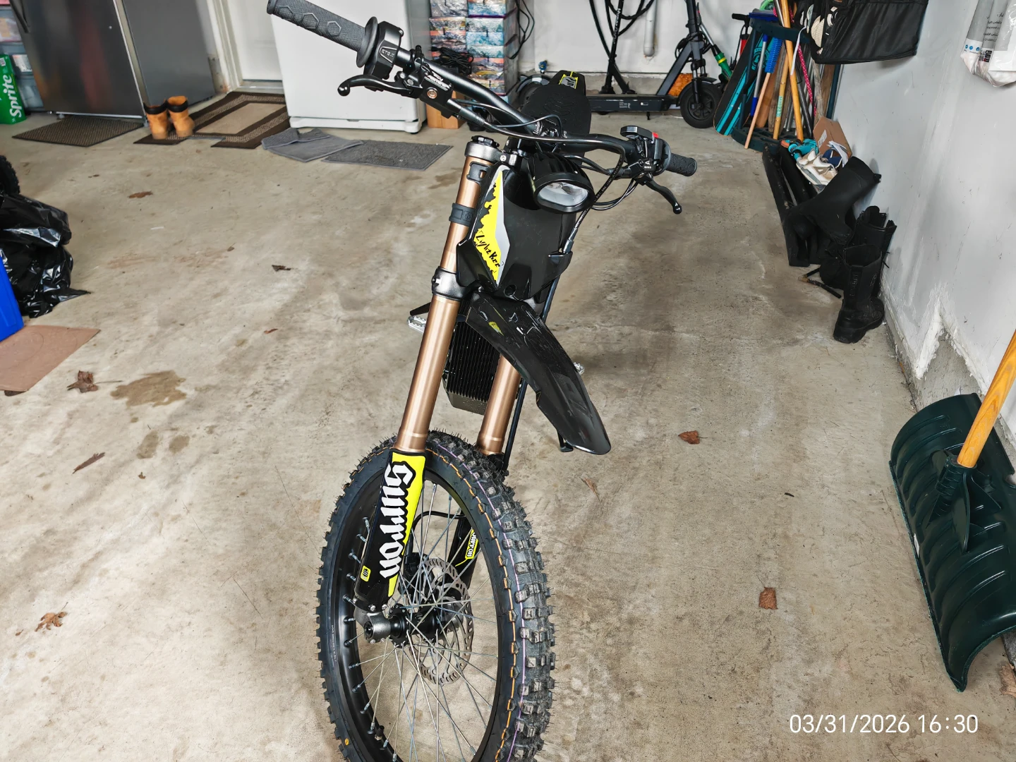 2025 Surron Light Bee X - photo 3
