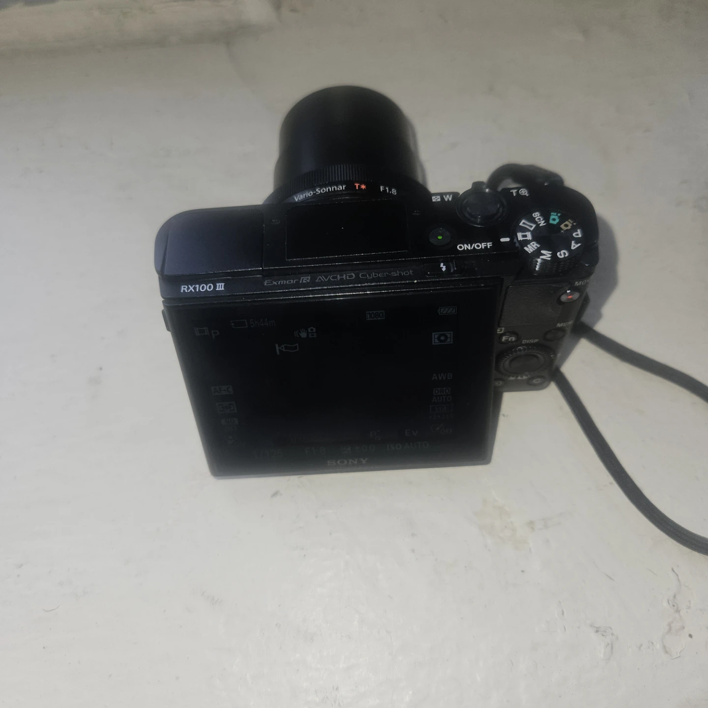 Sony RX100 III Cyber-shot Digital Camera with Zeiss Lens - photo 2