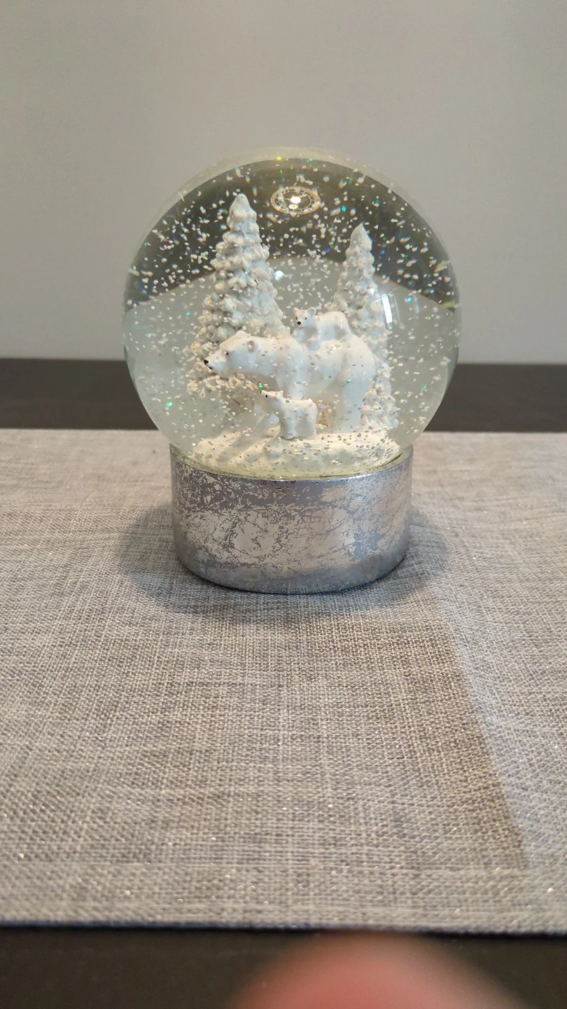 Polar Bear Family Snow Globe - photo 4