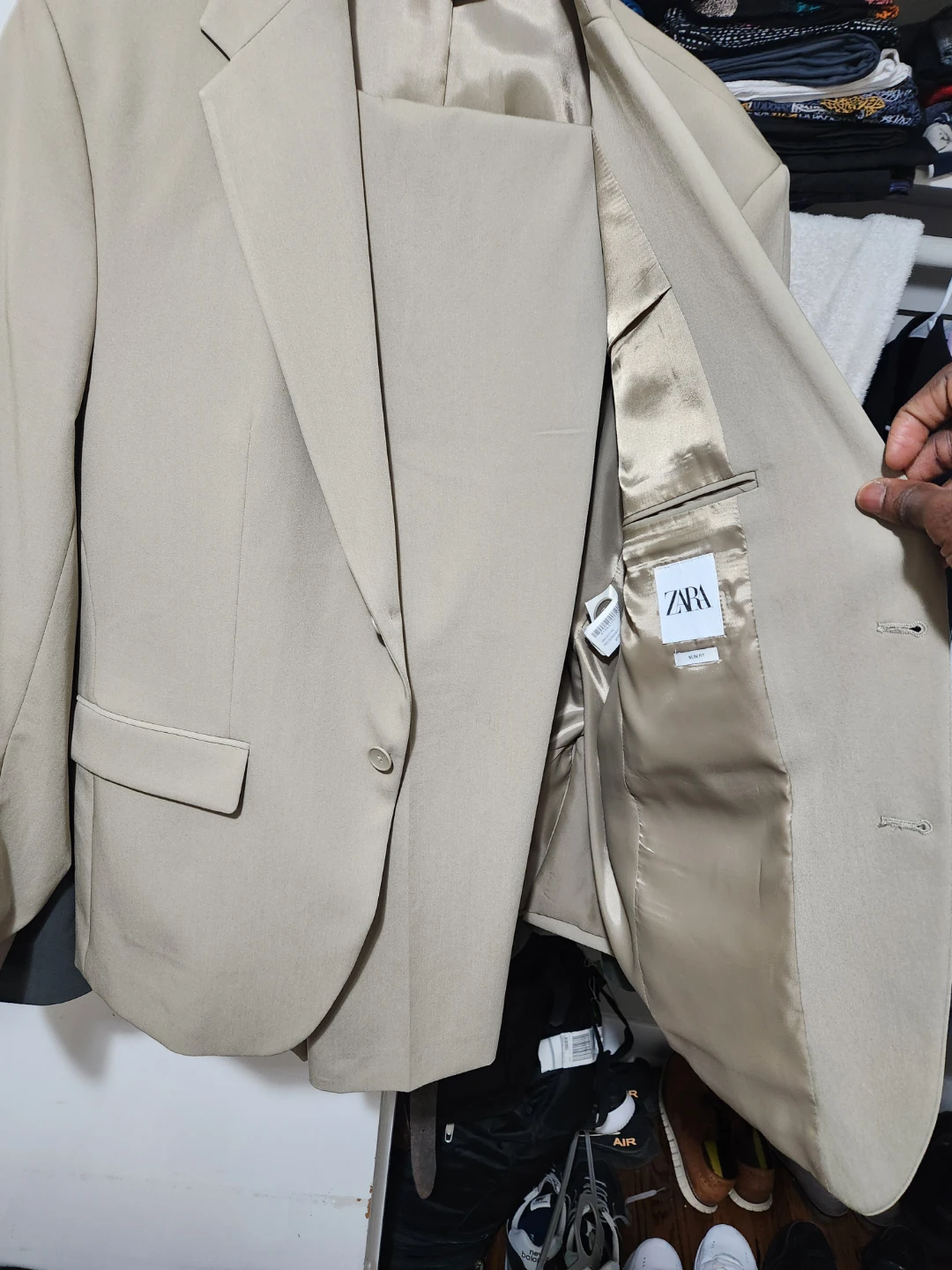 4 quality designer suits for sale - photo 4