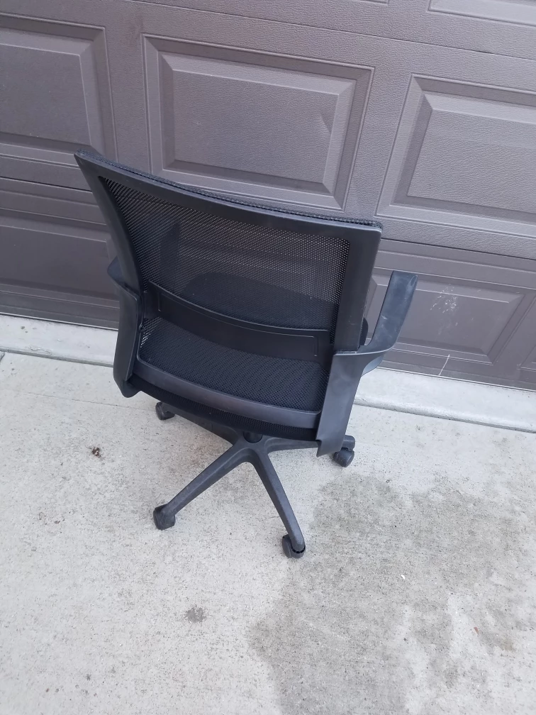 Black Mesh Office Chair with Wheels - photo 5