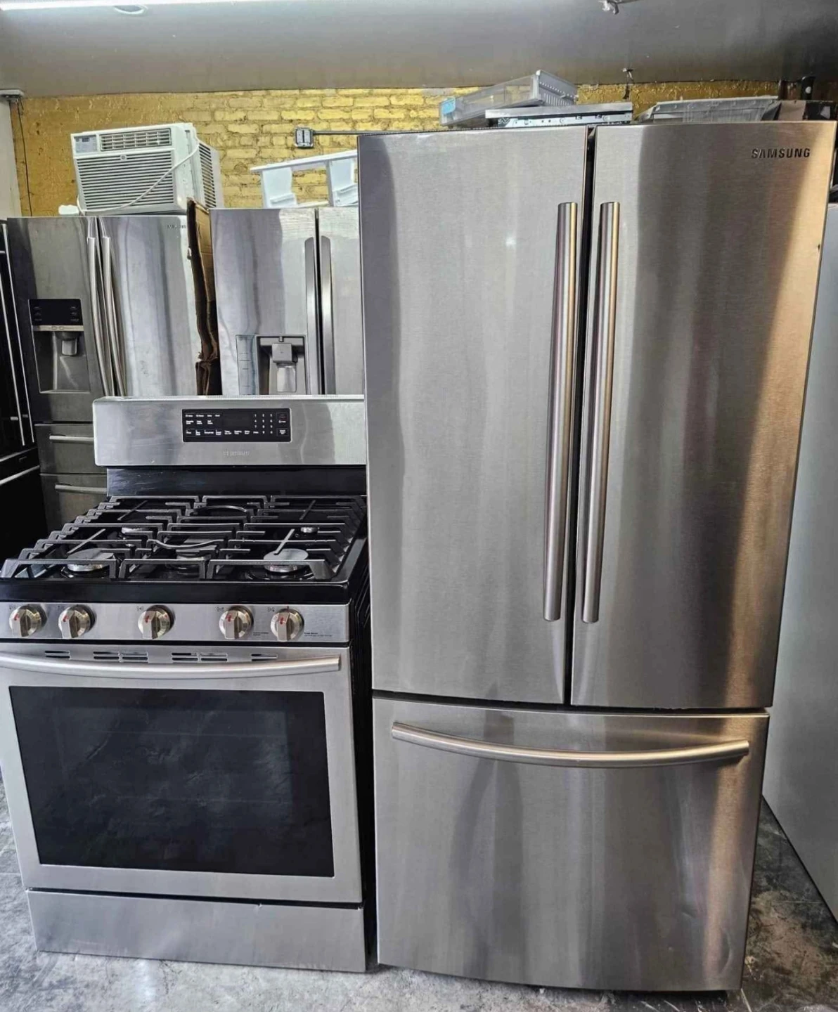 Samsung refrigerator and gas stove set