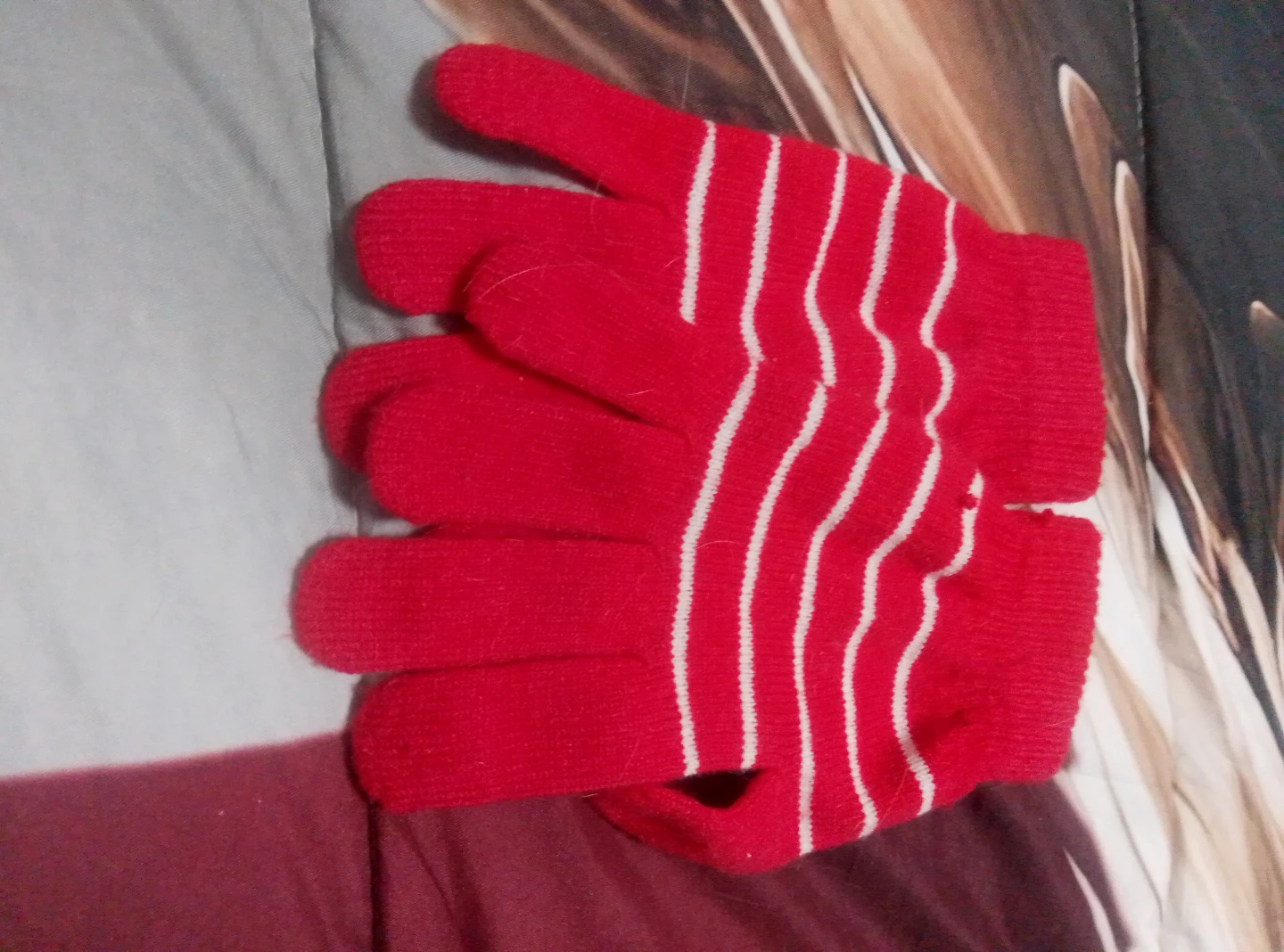 Children's Red and White Striped Winter Gloves