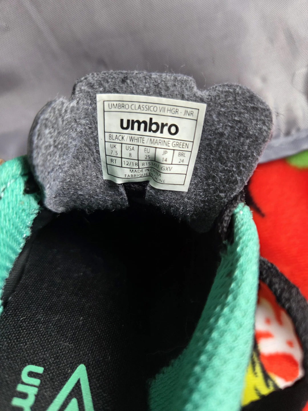 Umbro Classico Kids Soccer Cleats - photo 3